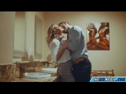 ❤️ Калі грудастая бландынка спакушае цябе ў грамадскім туалете ❤❌ Супер порна на be.teatroporno.ru